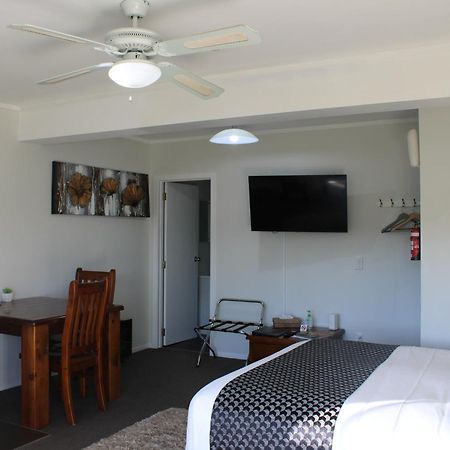 Coromandel Seaview Motel Style B&B Buitenkant foto