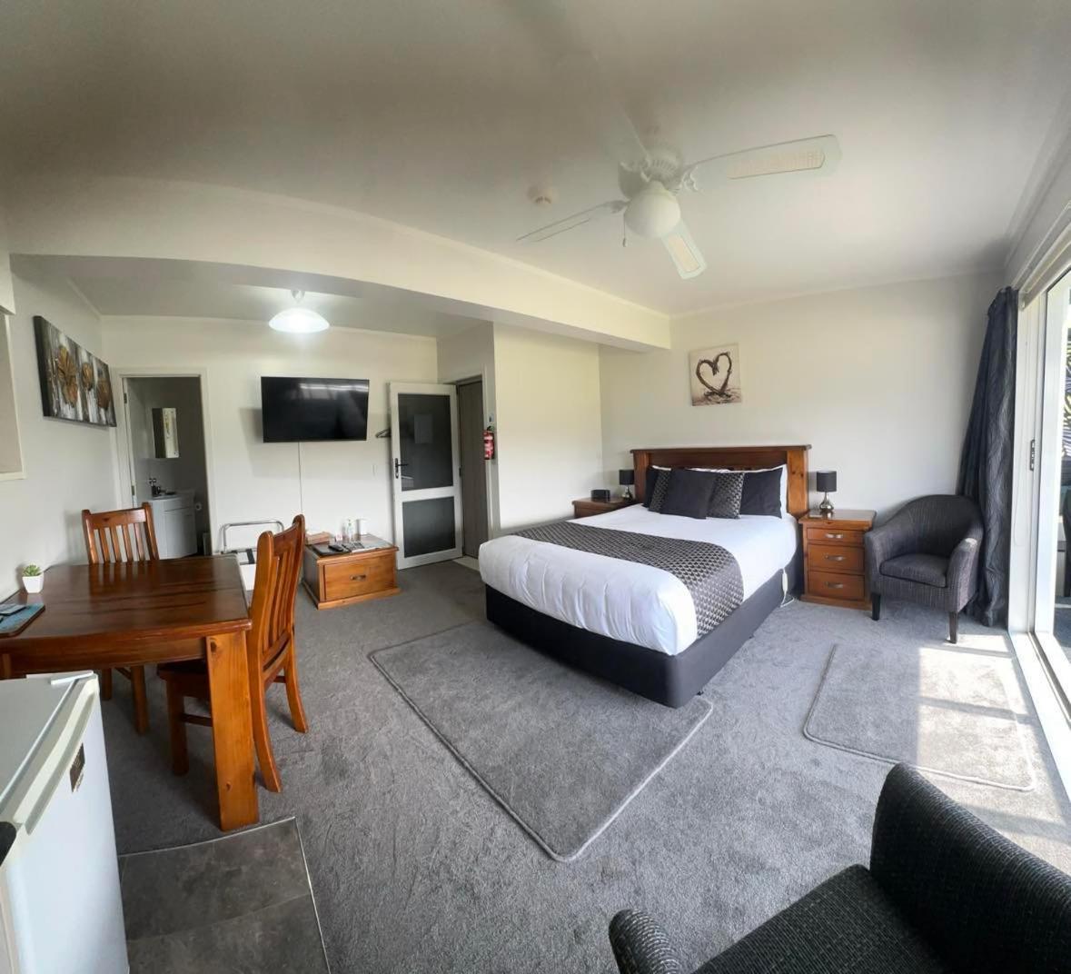 Coromandel Seaview Motel Style B&B Buitenkant foto